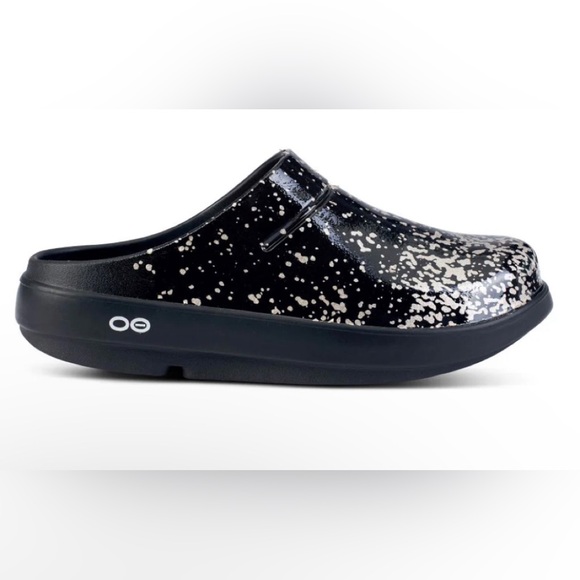 OOFOS Shoes - OOFOS' Women's OOcloog Clog Limited Edition - Black / Champagne Pop
